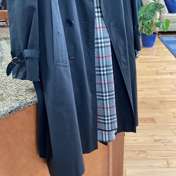 Burberrys Vintage Black 100% Wool Lined Trench Coat - Picture 2 of 15